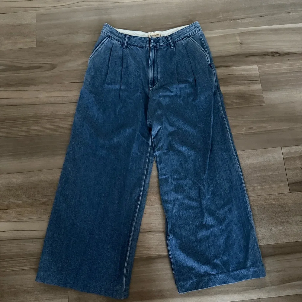 Madewell Blue The Harlow Superwide-Leg Jean in McNair Wash: Airy Denim Edition - Picture 2 of 9